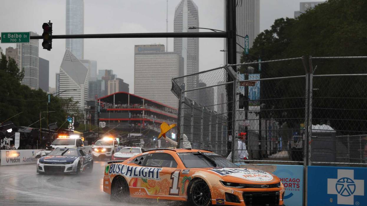 #1 Busch Light Peach Chevrolet races in Chicago