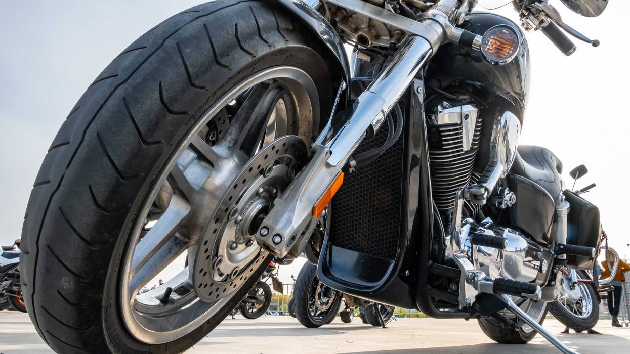 1 stabbed, 1 shot during fight between motorcycle gangs in Berwyn