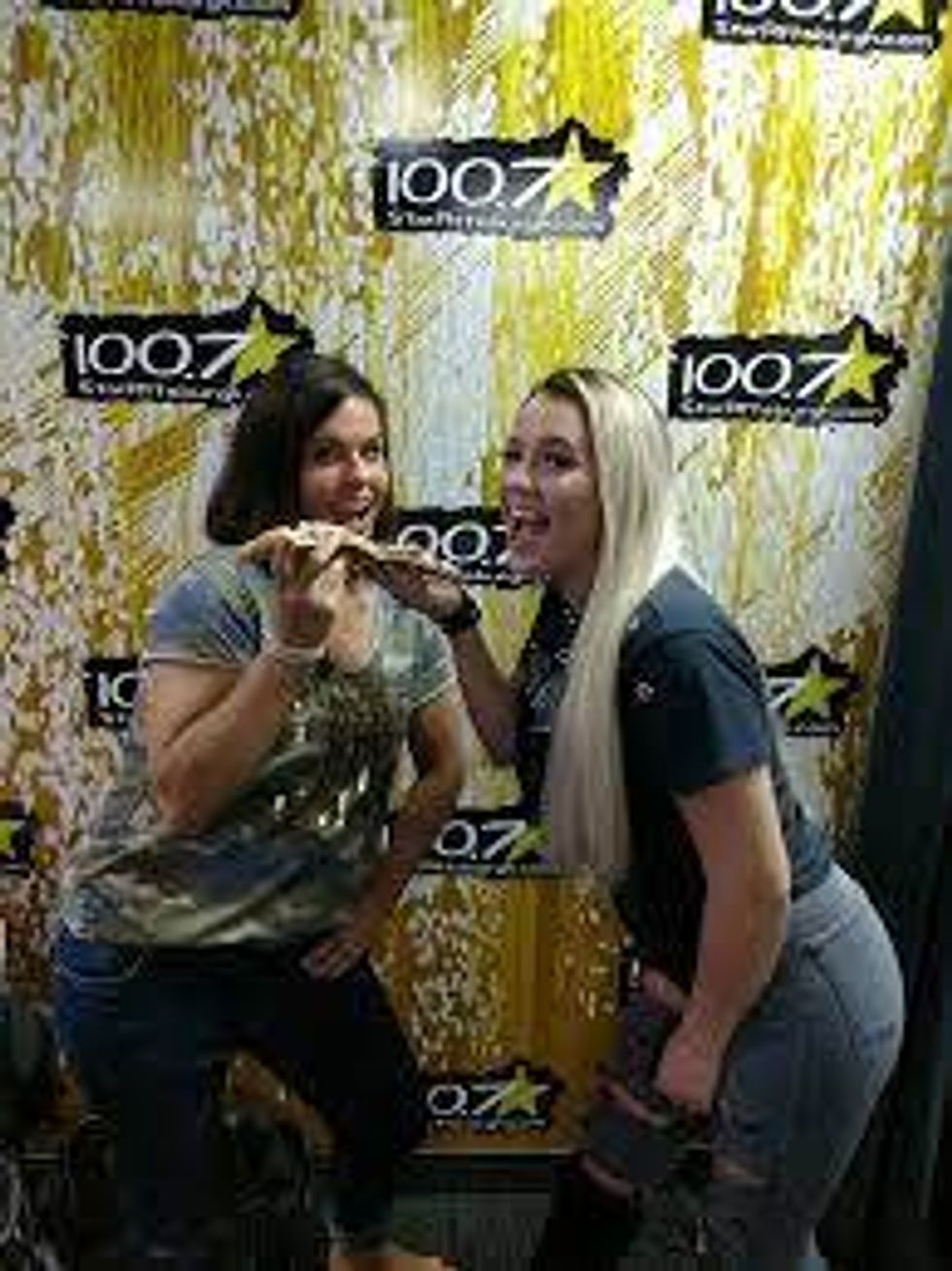 100.7 Station Photo
