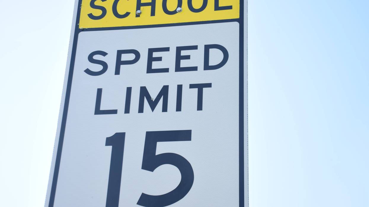 15MPH sign