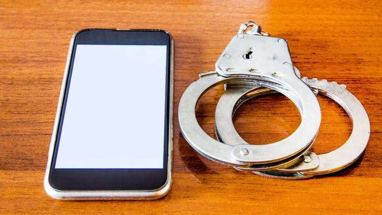 19-year-old Eastpointe man charged with armed robbery for stealing iPhones from truck driver
