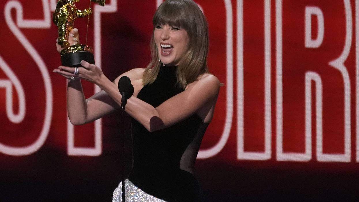 2 26 MTV VMAs - Show