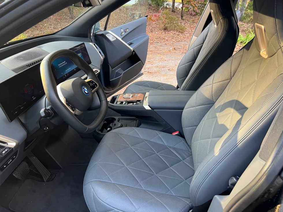 2023 BMW iX M60