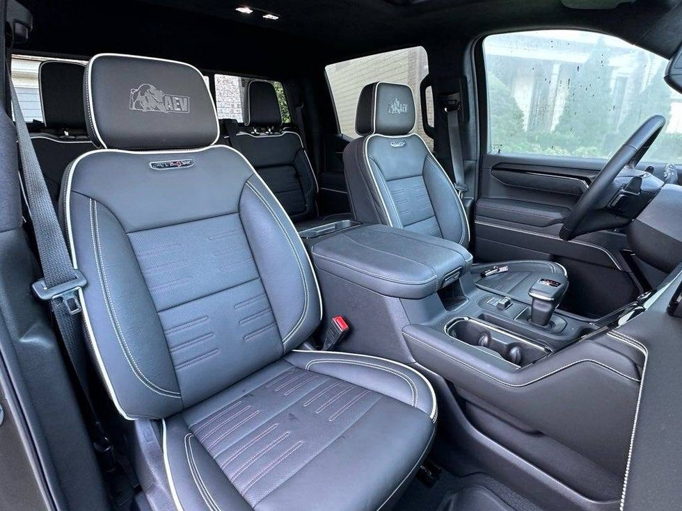 2023 GMC Sierra 1500 AT4X AEV