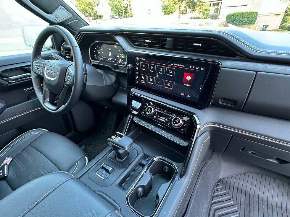 2023 GMC Sierra 1500 AT4X AEV