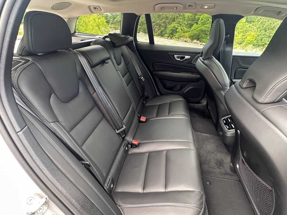 2024 Volvo V60 Cross Country B5 AWD Ultimate