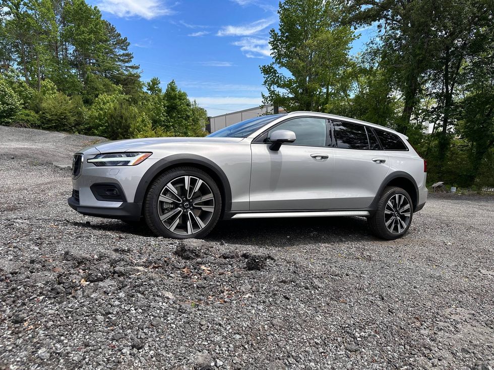 2024 Volvo V60 Cross Country B5 AWD Ultimate