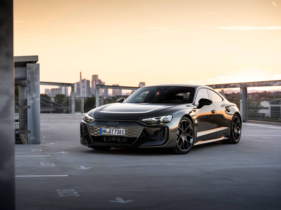 2025 Audi RS e-tron GT Performance