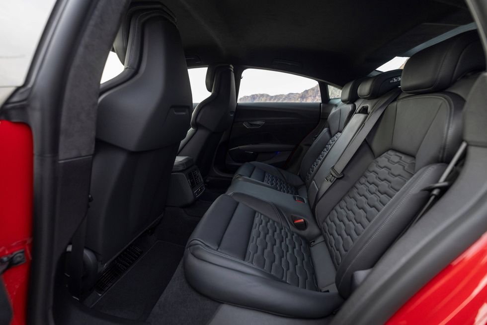 2025 Audi RS e-tron GT Performance