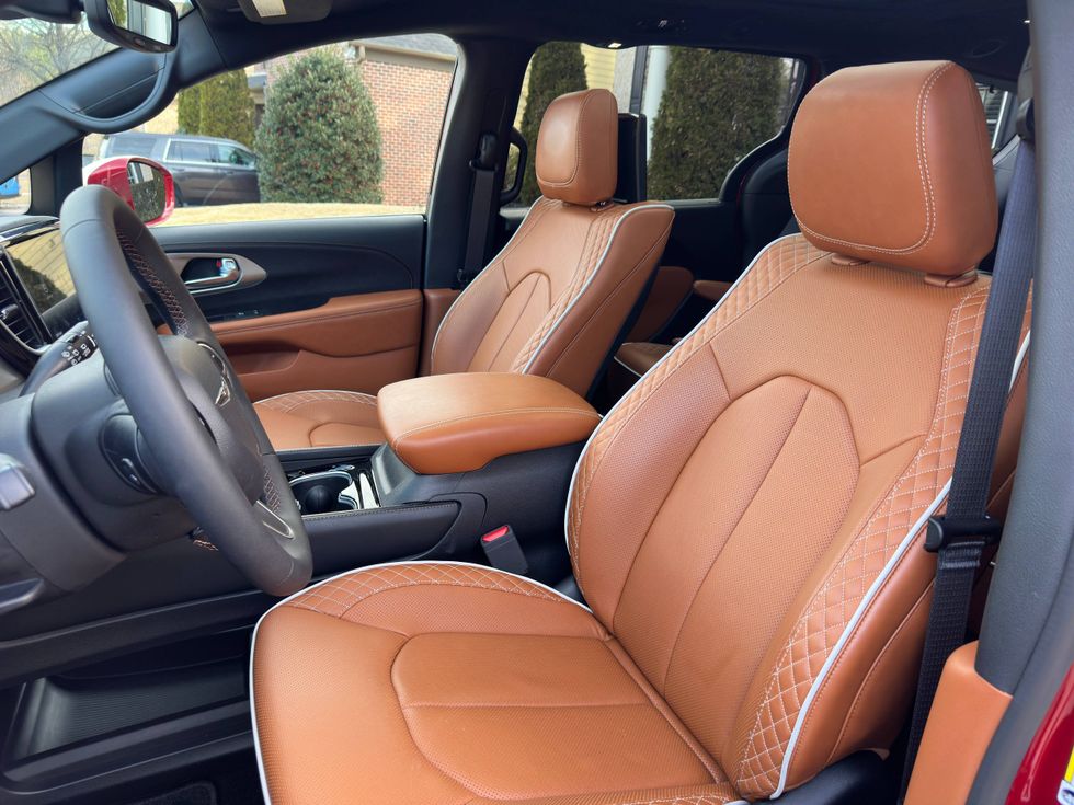 2025 Chrysler Pacifica Plug-In Hybrid Pinnacle