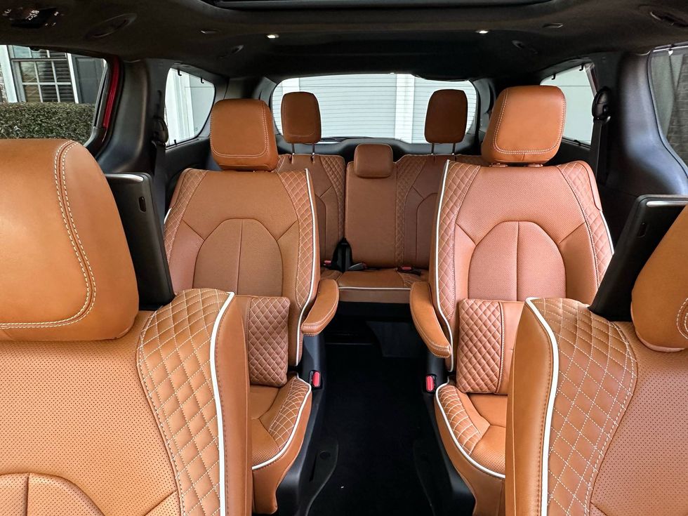 2025 Chrysler Pacifica Plug-In Hybrid Pinnacle