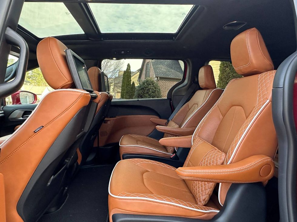 2025 Chrysler Pacifica Plug-In Hybrid Pinnacle