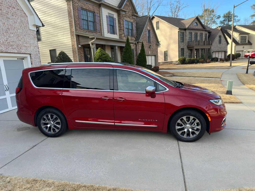 2025 Chrysler Pacifica Plug-In Hybrid Pinnacle