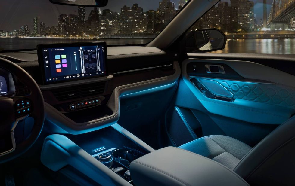 2025 Ford Explorer ST_07