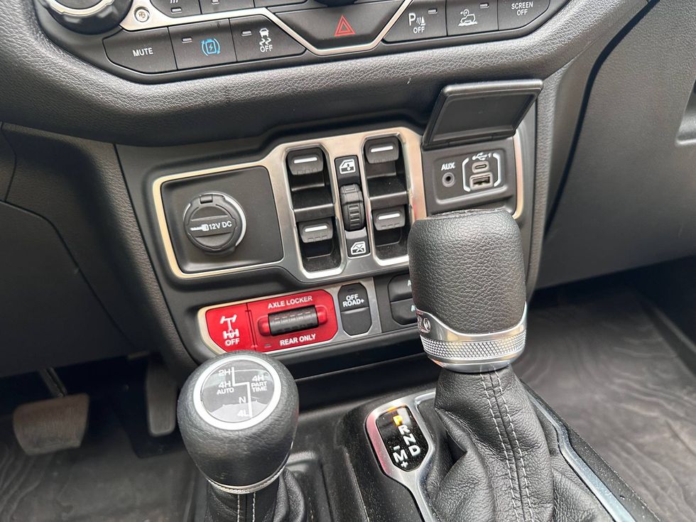 2025 Jeep Wrangler 4xe Willys