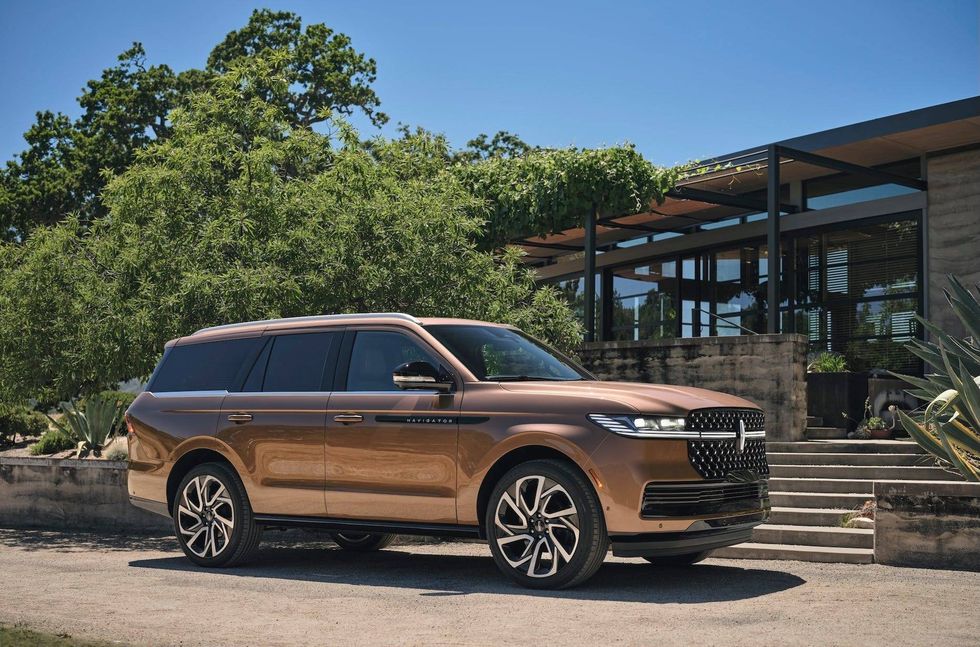 2025 Lincoln Navigator Black Label_Sunrise Copper_01