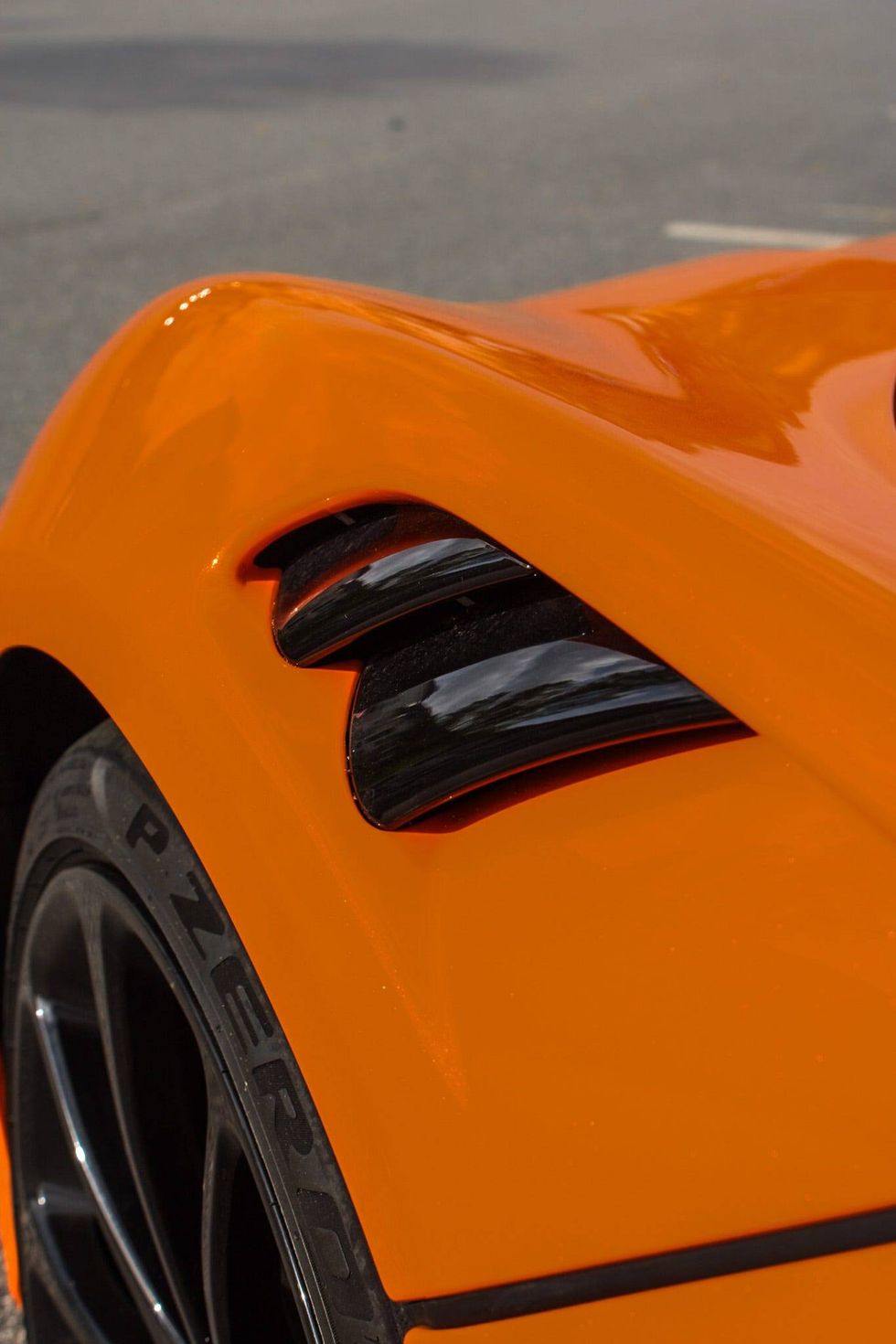 2025 McLaren Artura Spider