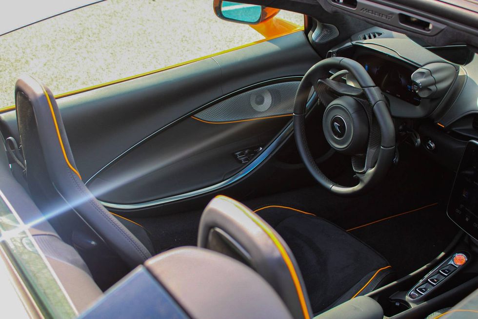 2025 McLaren Artura Spider