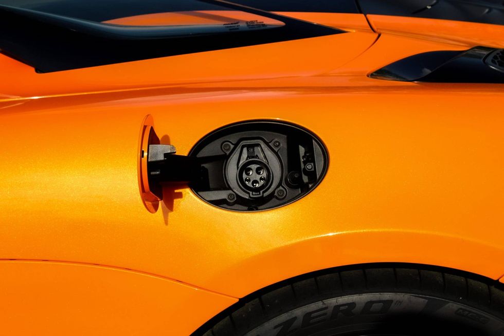 2025 McLaren Artura Spider