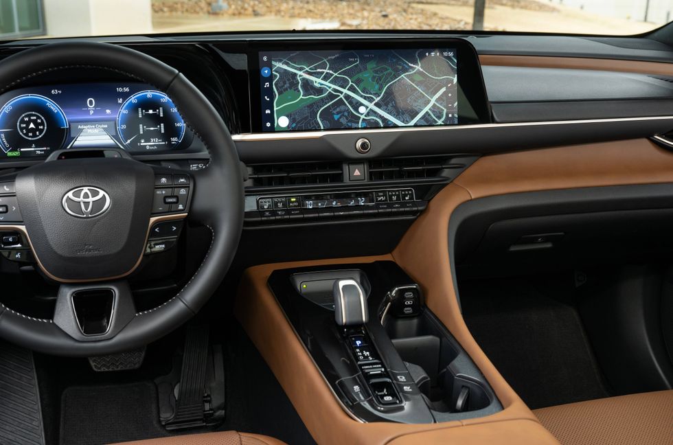 2025 Toyota Crown Signia