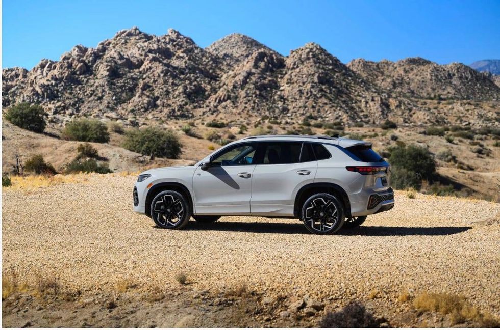 2025 Volkswagen Tiguan SEL R-Line