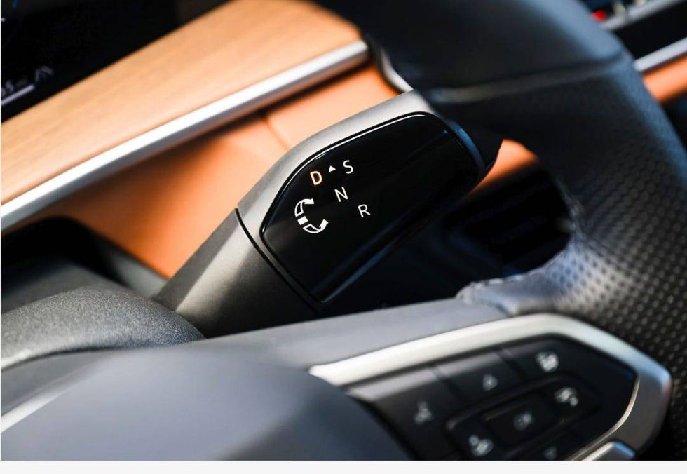 2025 Volkswagen Tiguan SEL R-Line