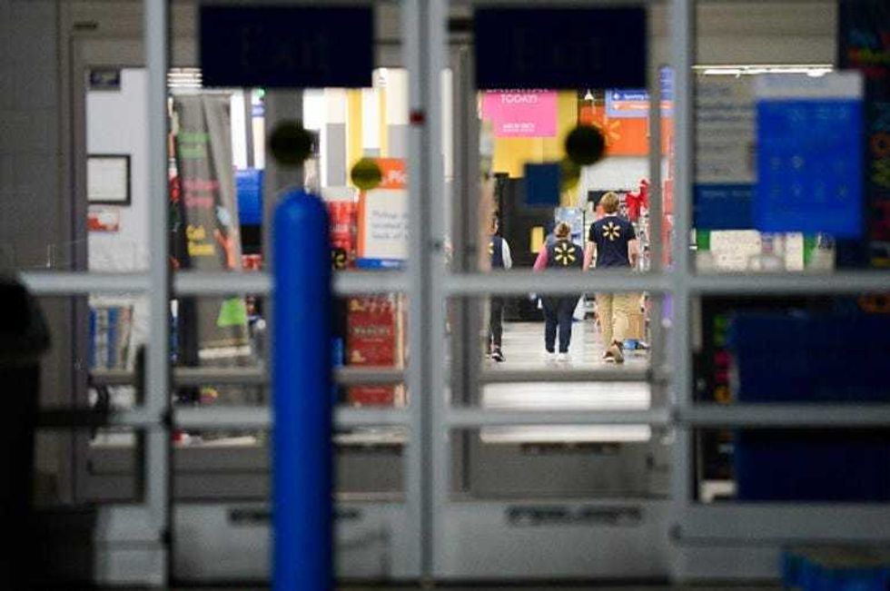 #3 Abusan A Ni\u00f1o En Ba\u00f1o De Walmart