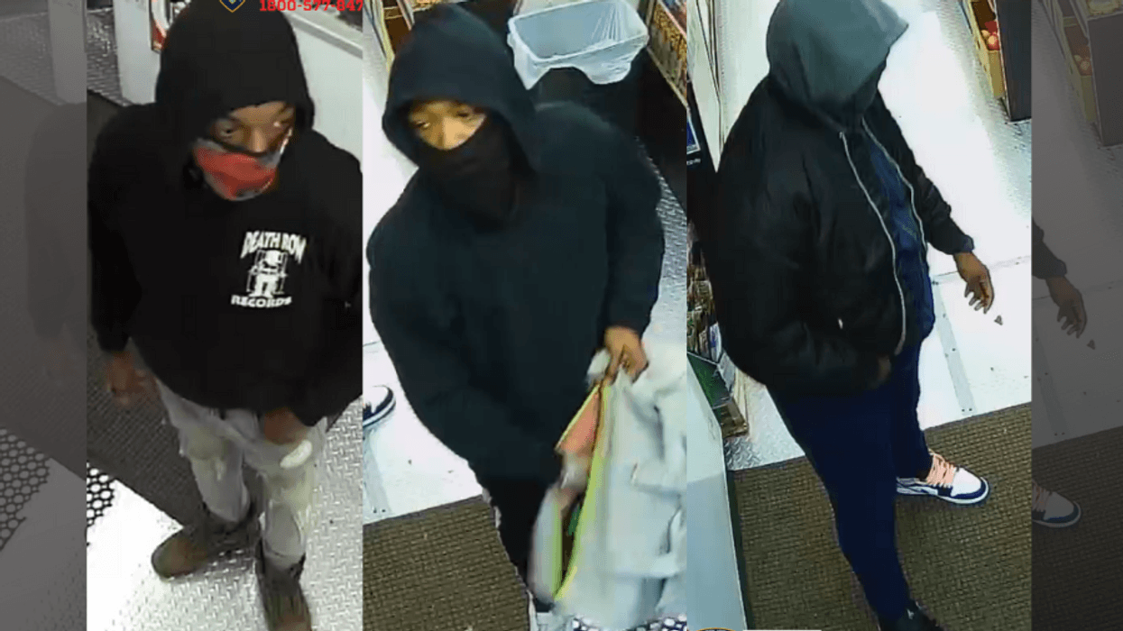 3 sought in armed robbery at Queens grocery store