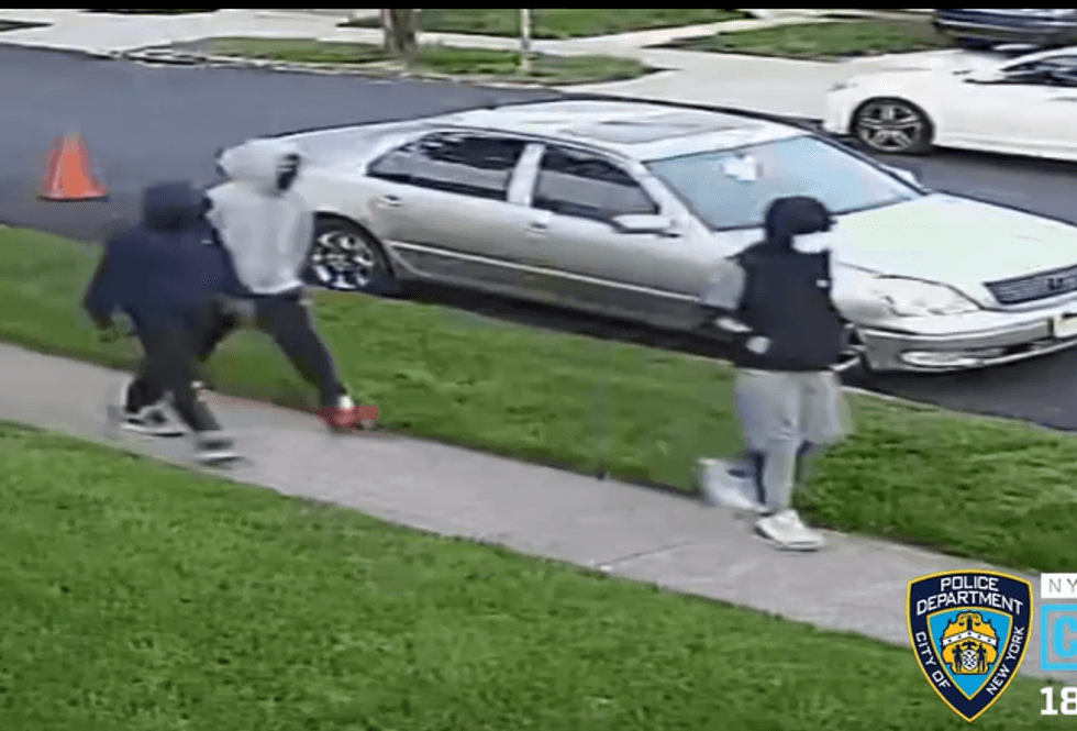 3 suspects sought in fatal shooting of girl, 16, in Queens