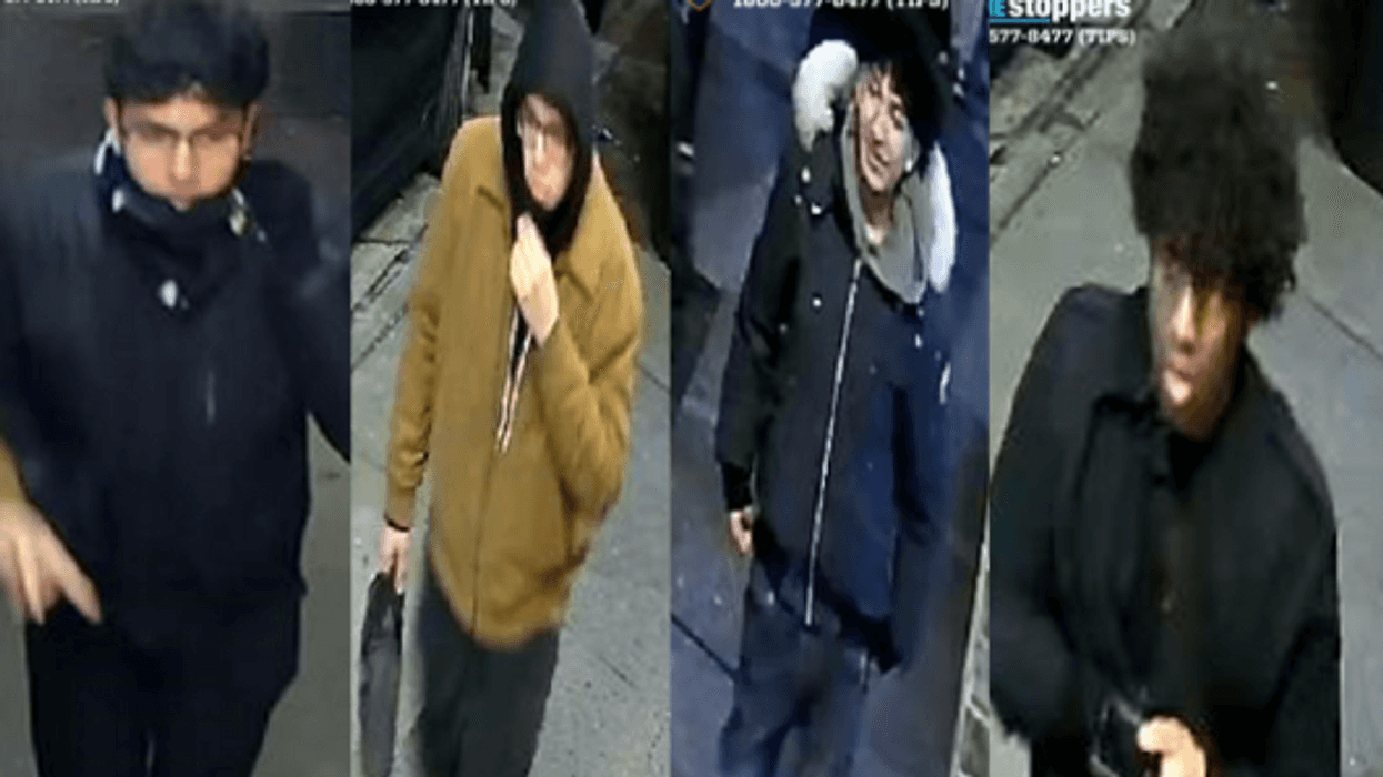 4 suspects wanted for beating man with hammer during robbery at Queens business