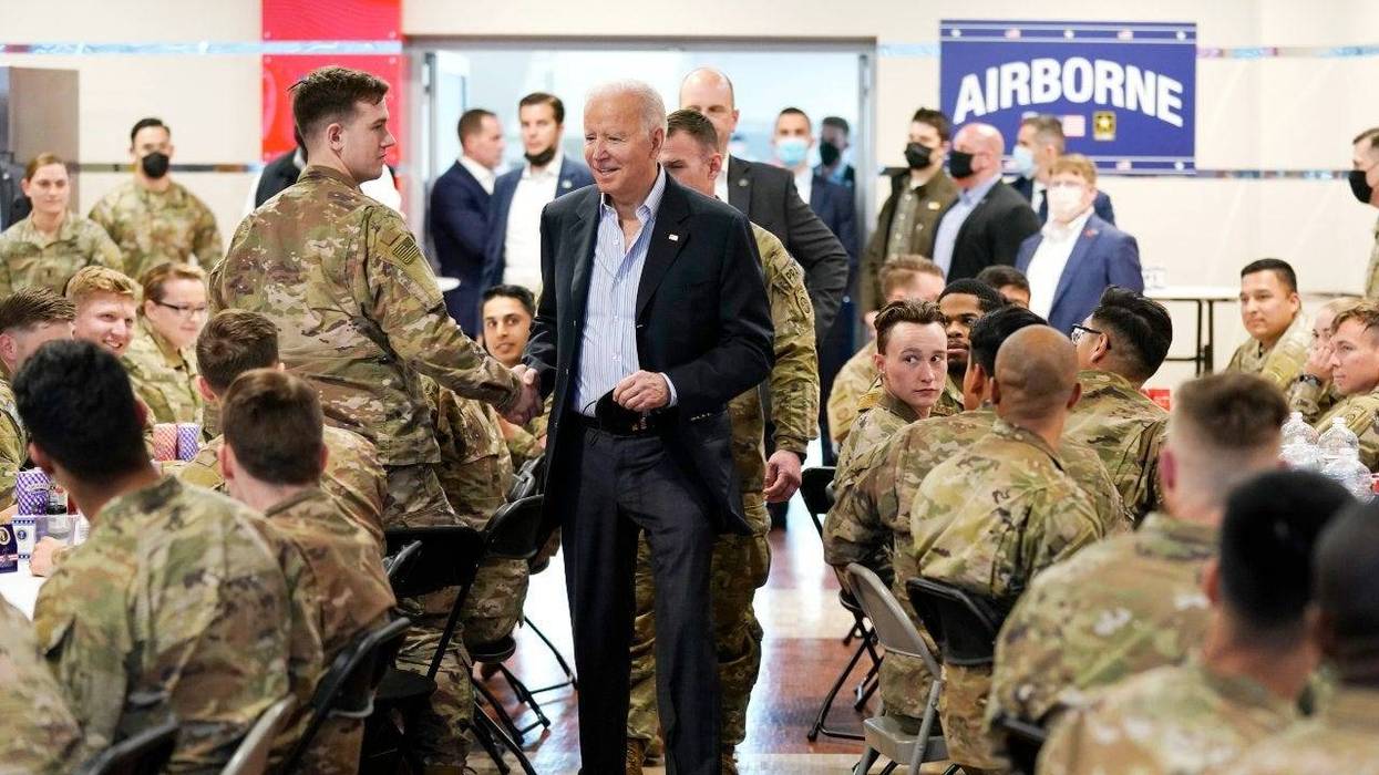 60 miles from Ukraine, Biden visits members of 82nd Airborne Division