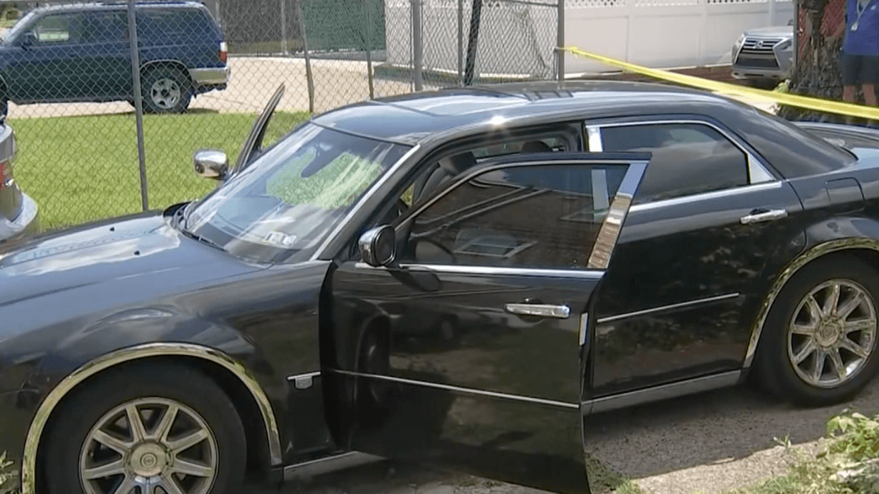 69-year-old man unloading groceries fights off, injures would-be carjacker in Stenton
