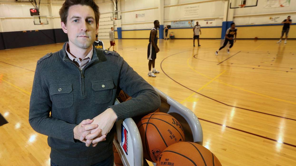 76ers Gansey Basketball