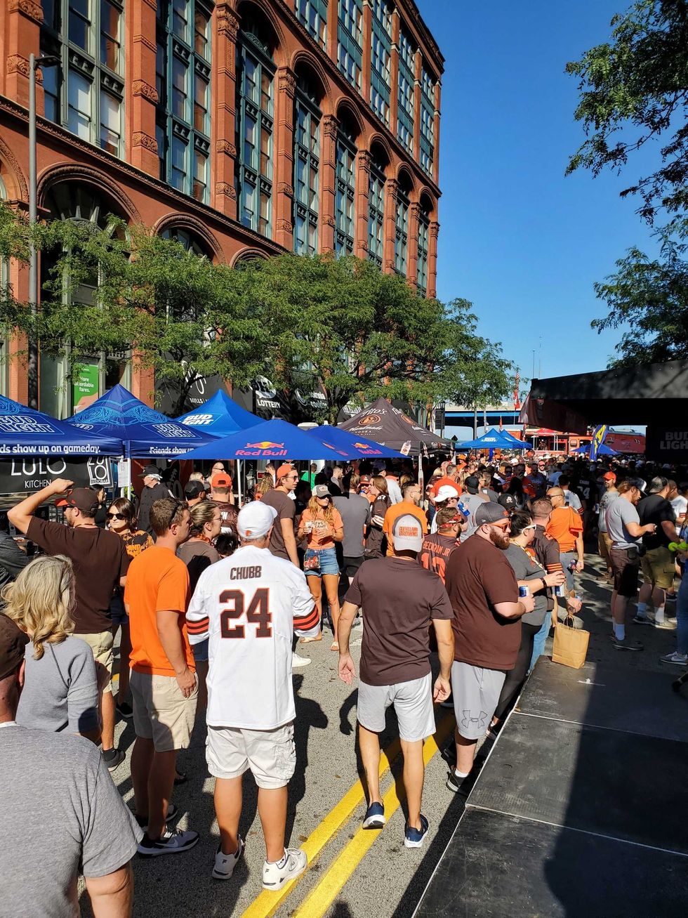 92.3 The Fan Ultimate Tailgate