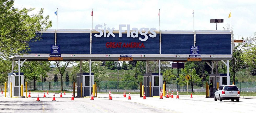 A car approaches the entrance to Six Flags Great America May 24, 2005 in Gurnee, Illinois.