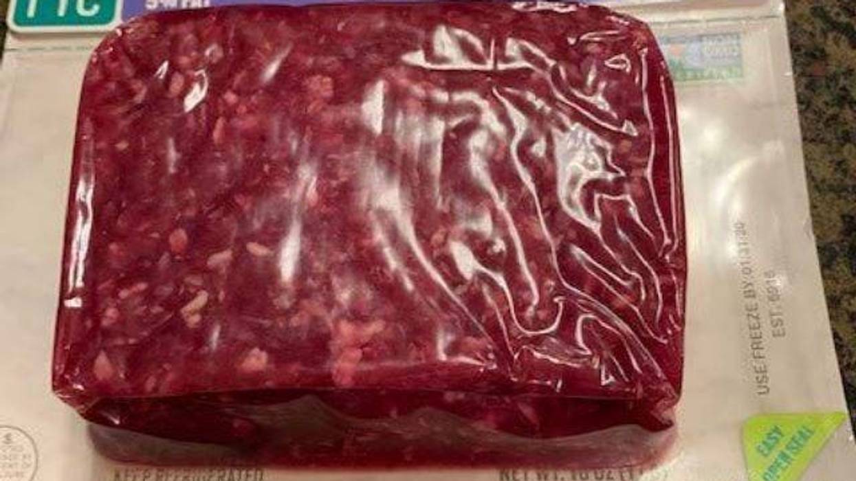 A Chicago company is recalling about 2,020 pounds of raw ground beef that was shipped to nine states, federal health officials said.