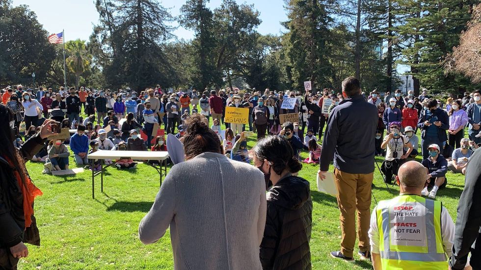 A crowd of hundreds at Saturday