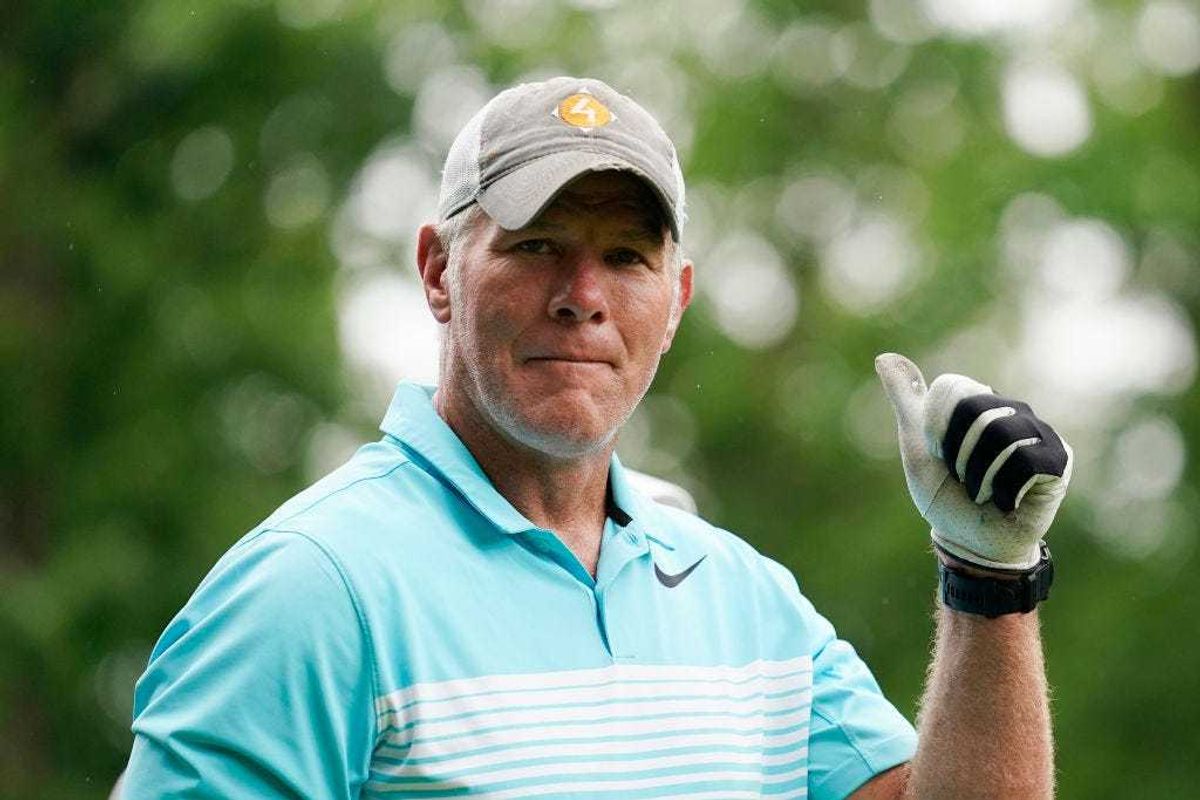 A federal appeals court has refused to revive former NFL quarterback Brett Favre’s defamation lawsuit against former tight end Shannon Sharpe.