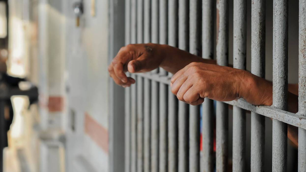 A federal judge has ordered Texas to install air conditioning in every state prison by Dec. 31, 2029, ruling that extreme heat in uncooled lockups violates the Constitution’s ban on cruel and unusual punishment. The Texas Department of Criminal Justice has said a systemwide project could cost about $1.5 billion.