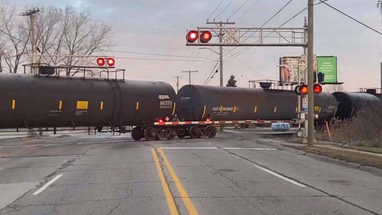 A freight train caused major backups in Roseville on Wednesday morning after it stopped on the tracks and blocked traffic for over an hour.