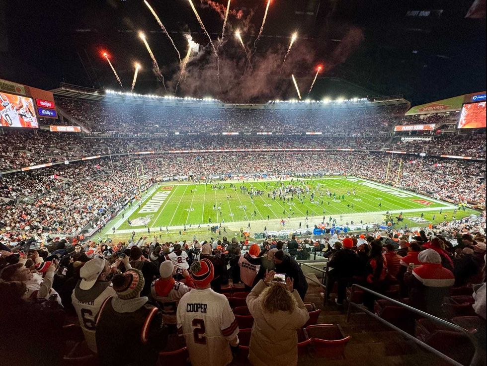 City of Cleveland makes their pitch to Browns to renovate stadium with new 30-year lease and $461 million in financing