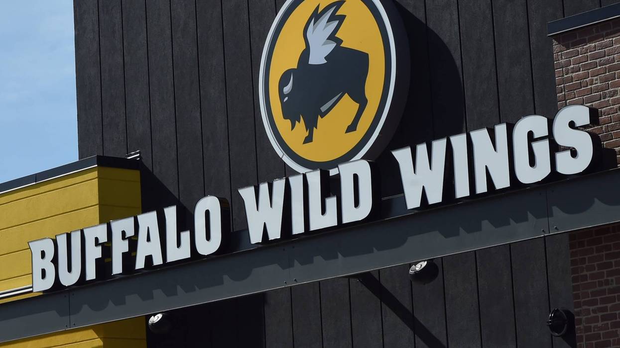 A judge has ruled that Buffalo Wild Wings can keep calling boneless wings “boneless,” after a Chicago man sued for false advertising in March of 2023.