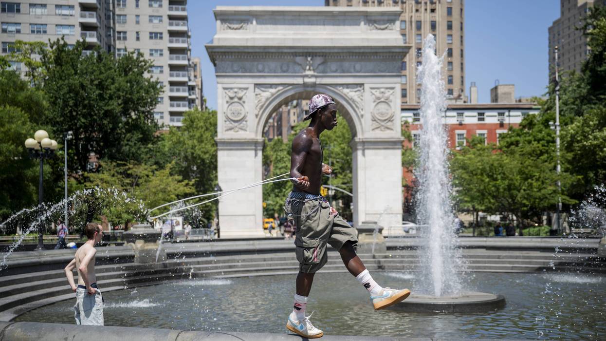 New York faces peak heat as Canadian smoke spreads