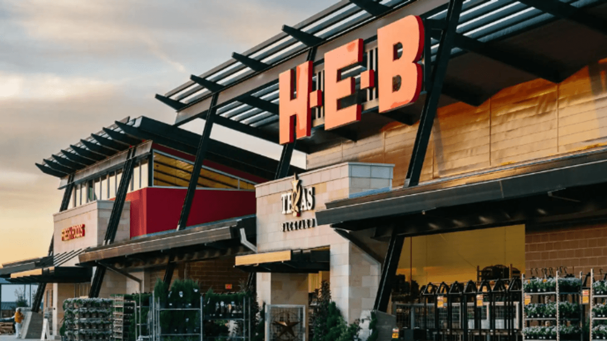 A new H-E-B grocery store in Forney is opening Wednesday (2/04) at 6 a.m., bringing the popular Texas retailer’s services to the eastern edge of the Dallas-Fort Worth metroplex after weather pushed back its original launch date.