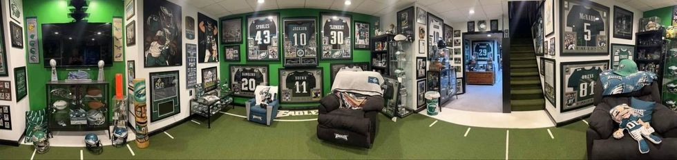 A panoramic view of Tony Eidle