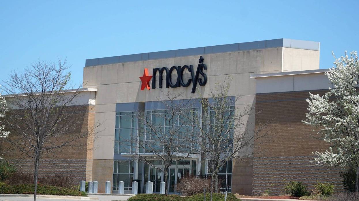 A popular shopping mall in Oakland County was evacuated early Saturday afternoon, multiple witnesses are reporting.