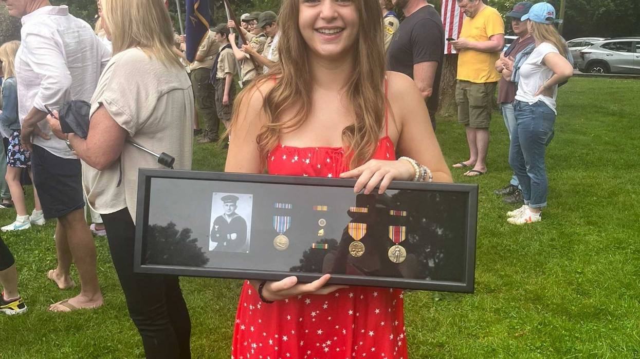 A Purple Heart was awarded to the Olitsky family in honor of the late William Olitsky, a Long Island WWII veteran, in a ceremony on Monday.