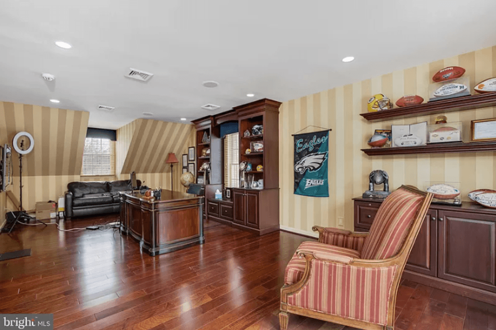 A room inside 701 Garwood Road.