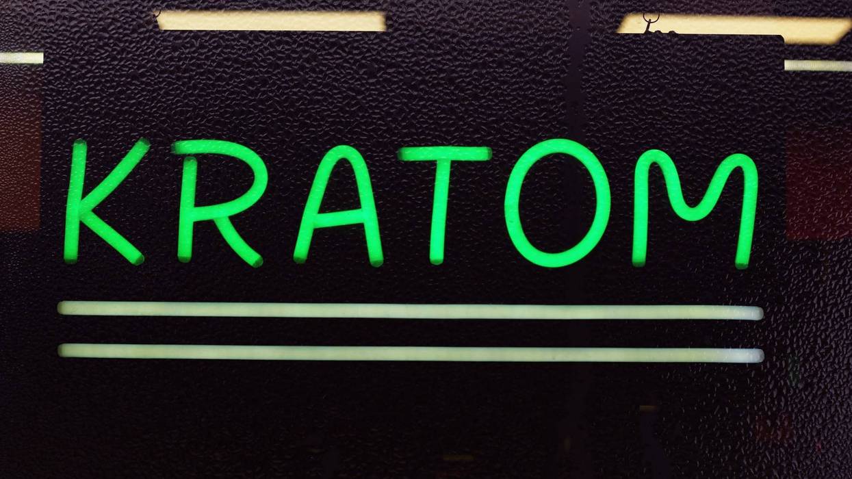 A sign adverting kratom for sale.