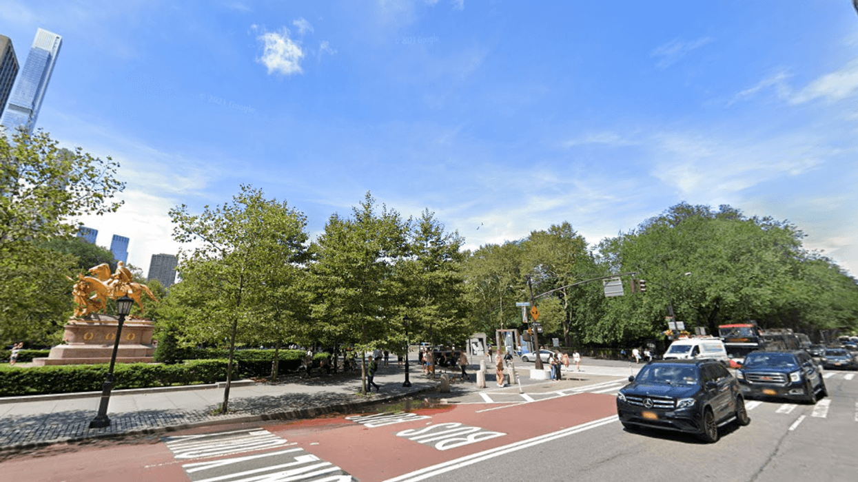 A tourist from Saudi Arabia was robbed at Fifth Avenue and East 59th Street on Sunday morning